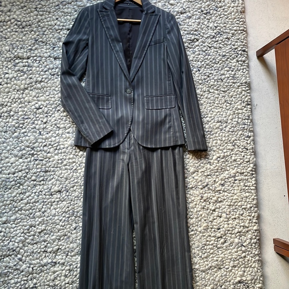 Theory 90s wool and cotton blend suit